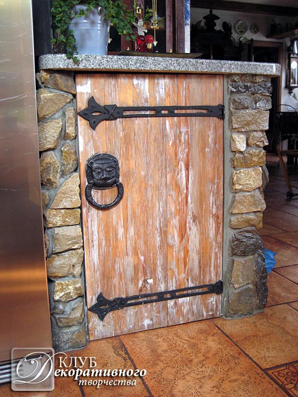 Создание старинной деревянной поверхности на двери